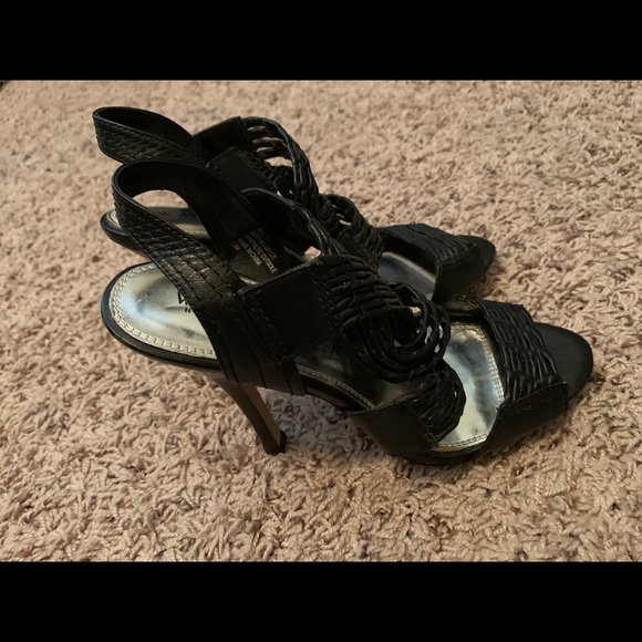 Heels - Picture 3 of 4